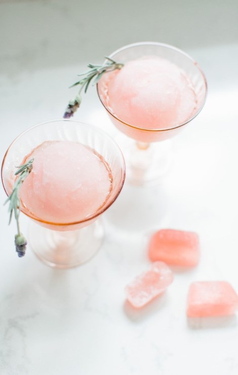 Summer-rose-wine-cocktails-frozen-rose