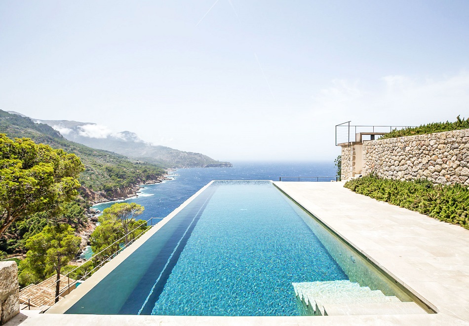 Vista-Costera-Mallorca-Spanish-Holiday-Villa-Rental-Infinity-Pool-MA1016