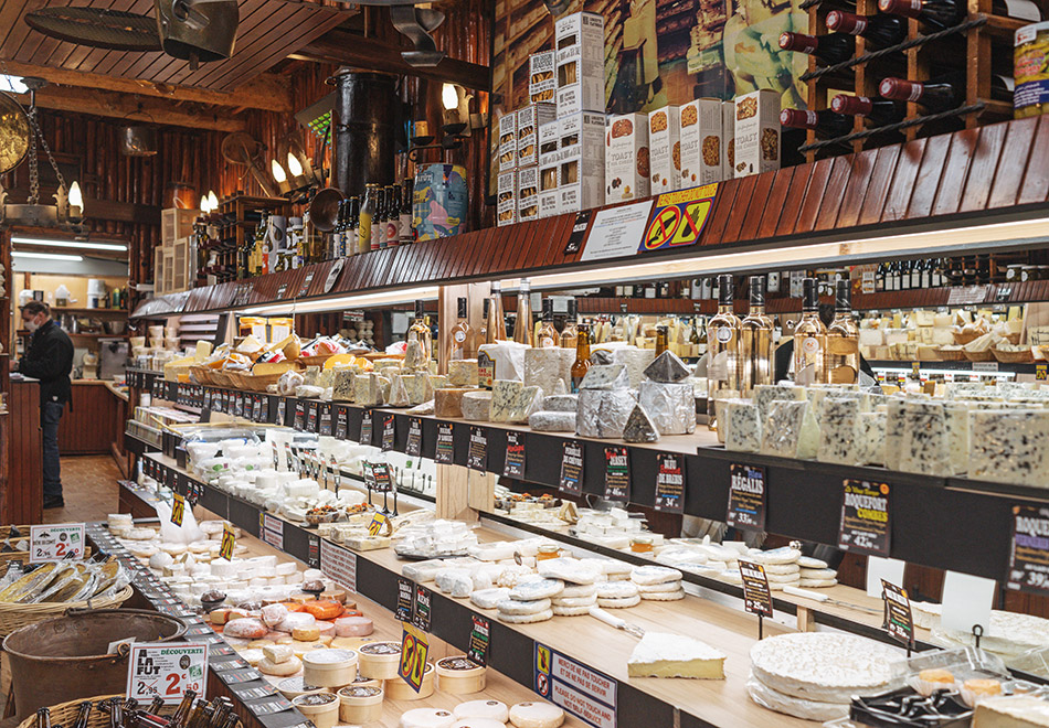 Ceneri, cheese shop in Cannes