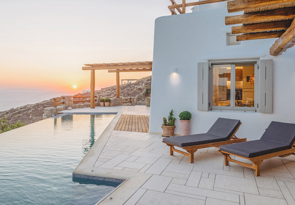 30-Mykonos-greek-holiday-villa-sunbeds-MK1047
