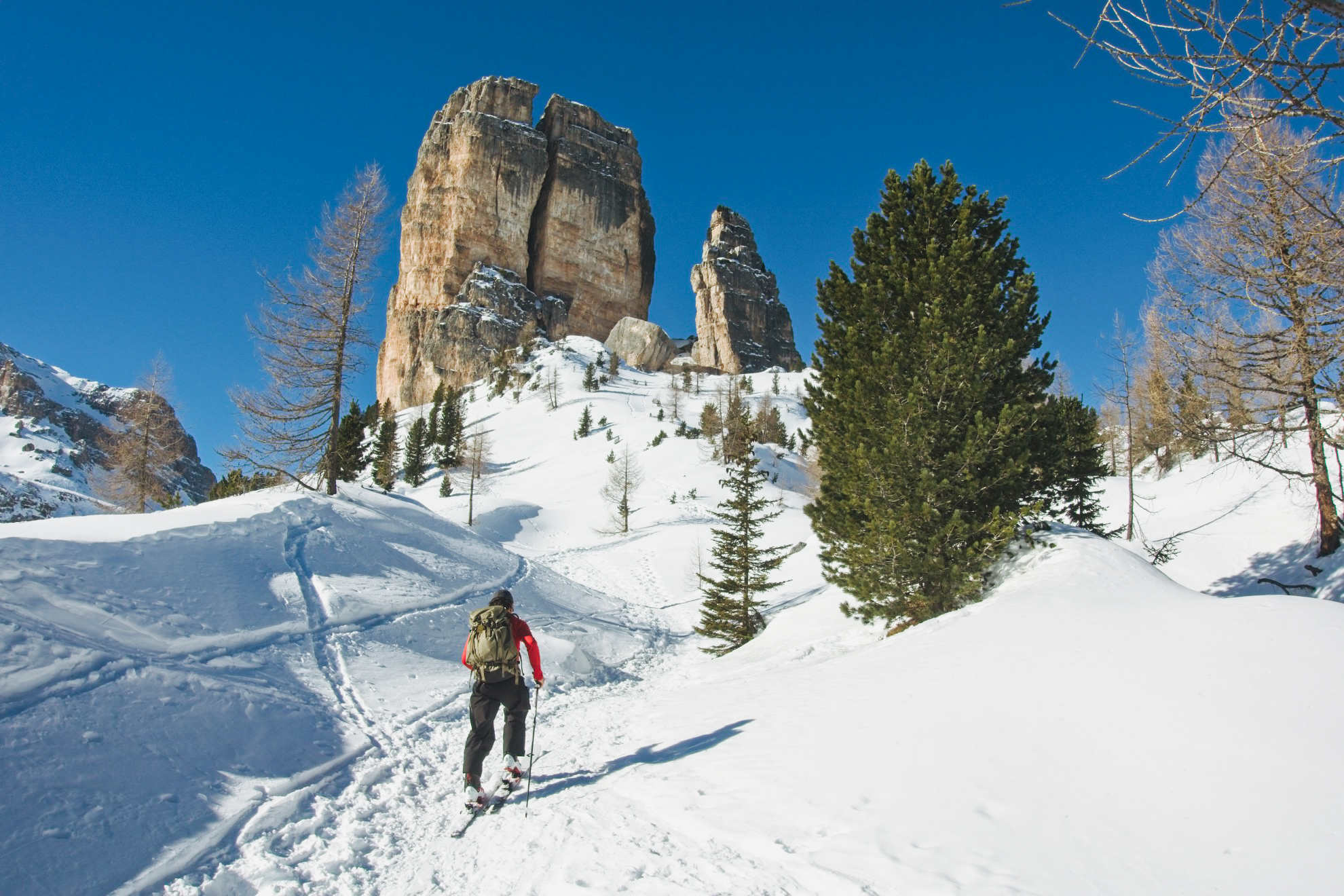 ski-touring-cortina-dolomites-activities-italy